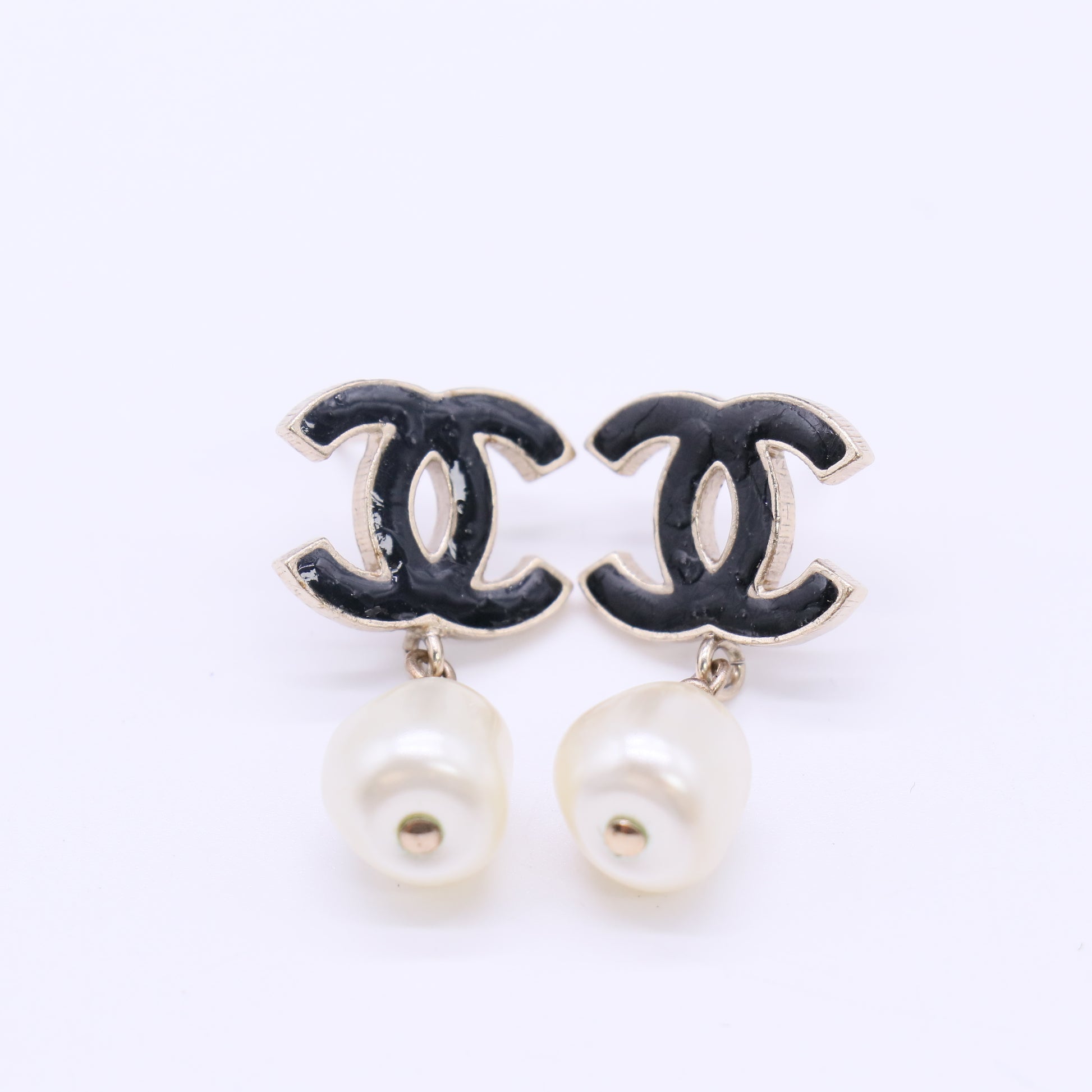 Chanel CC Enamel Drop Pearl Earrings W22130