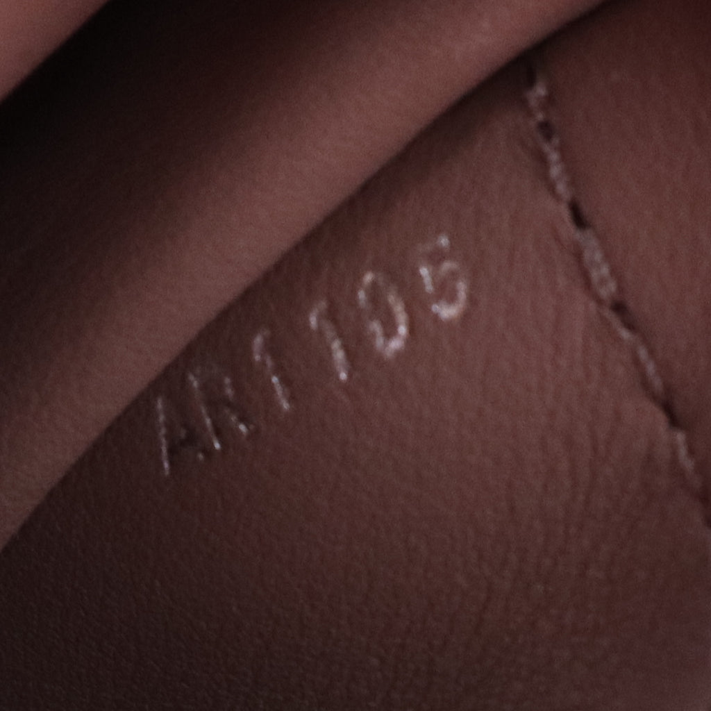 Taurillon Leather Capucines GM B20181