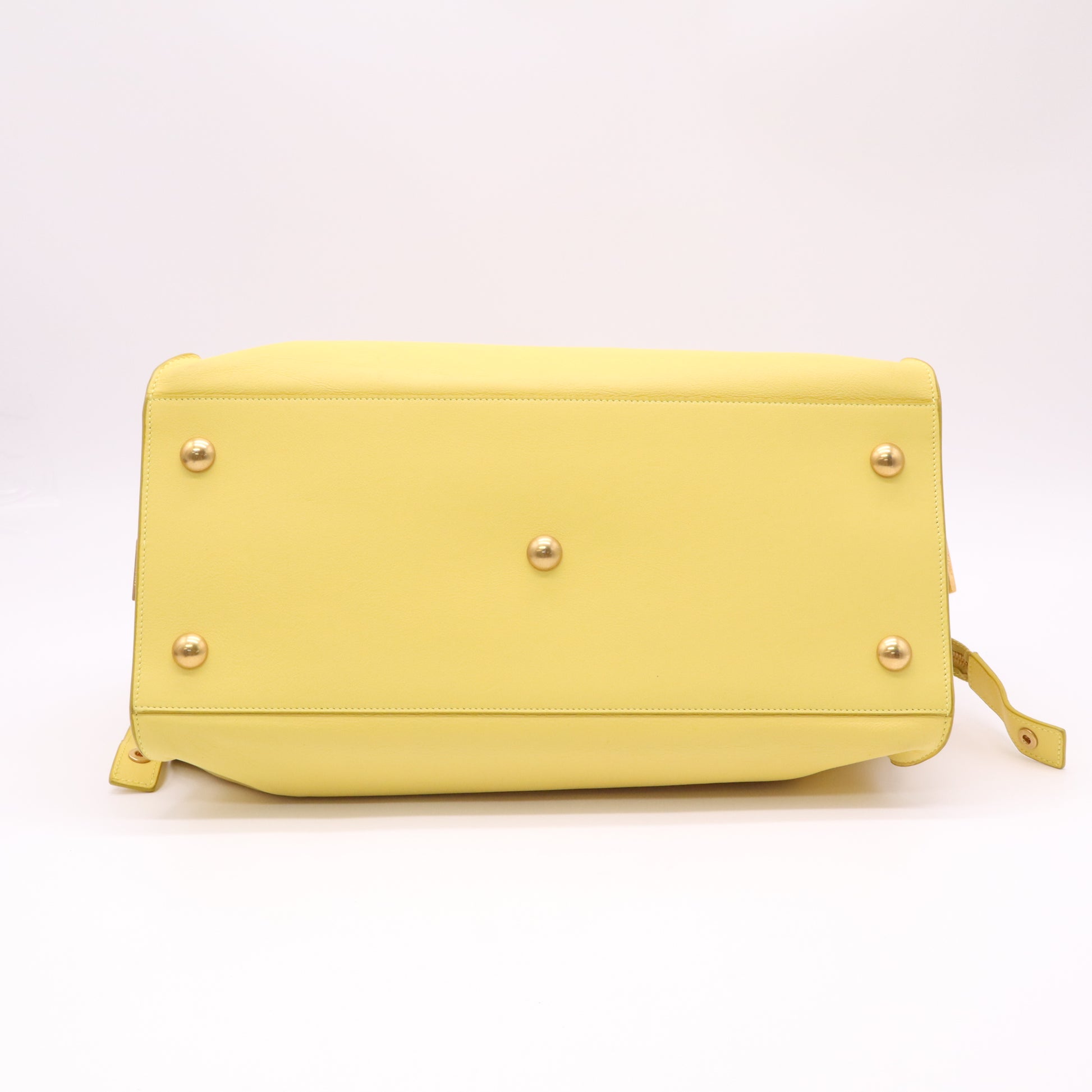 Saint Laurent Medium Classic Y Cabas Bag B22377
