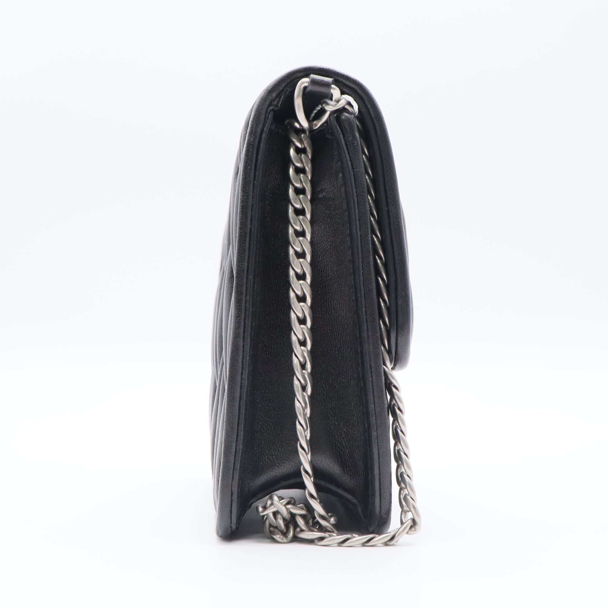 Confidential leather handbag twins