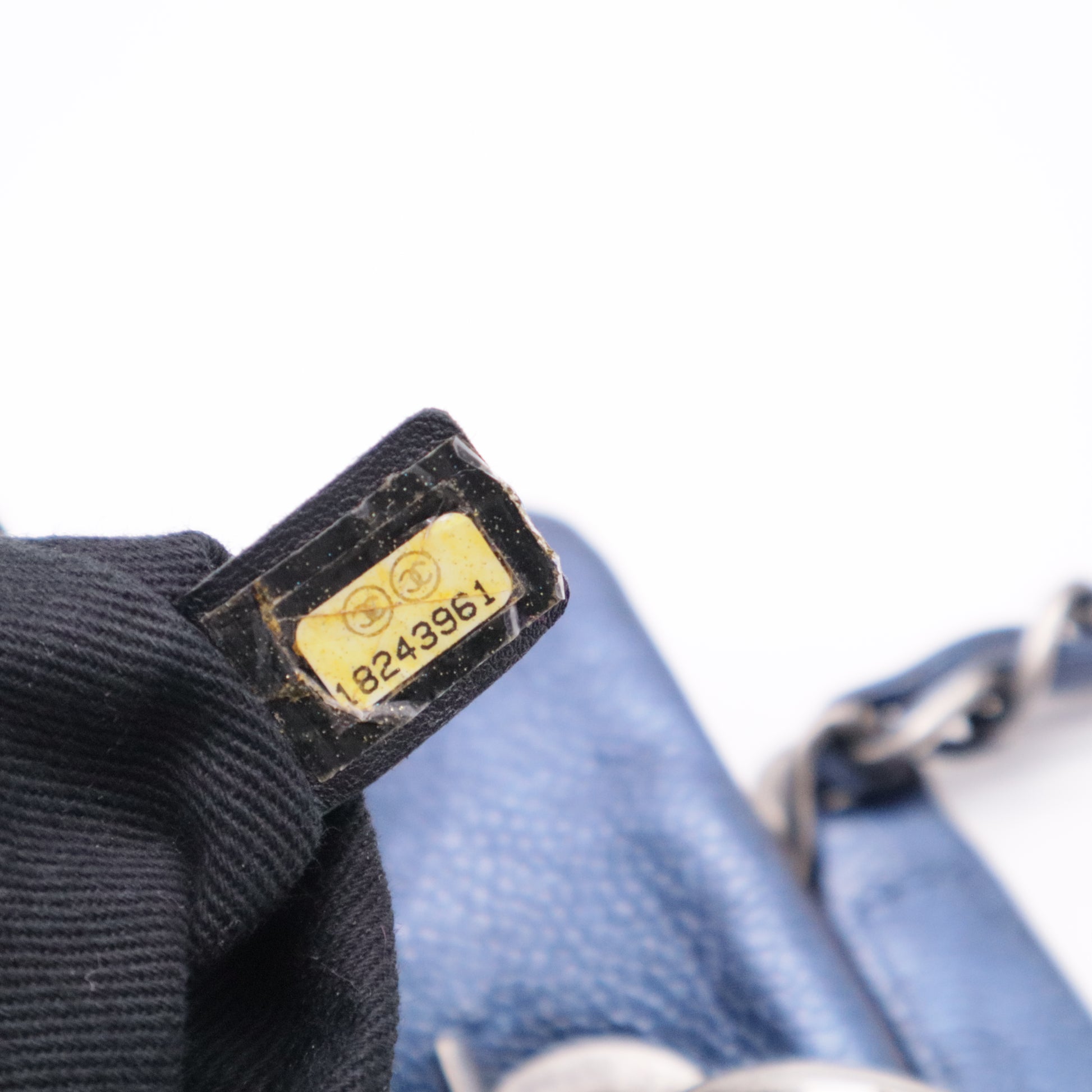 Caviar Quilted CC Timeless Soft Tote Blue