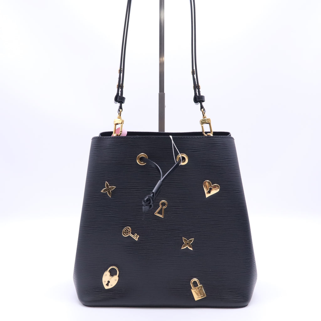 Louis Vuitton NeoNoe Handbag Love Lock Epi Leather Twins LDJ5257