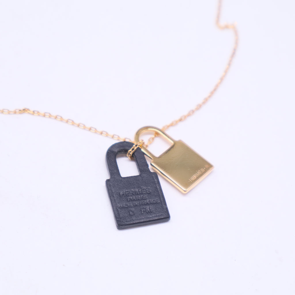 Swift Small O'Kelly Pendant Necklace Black W20413