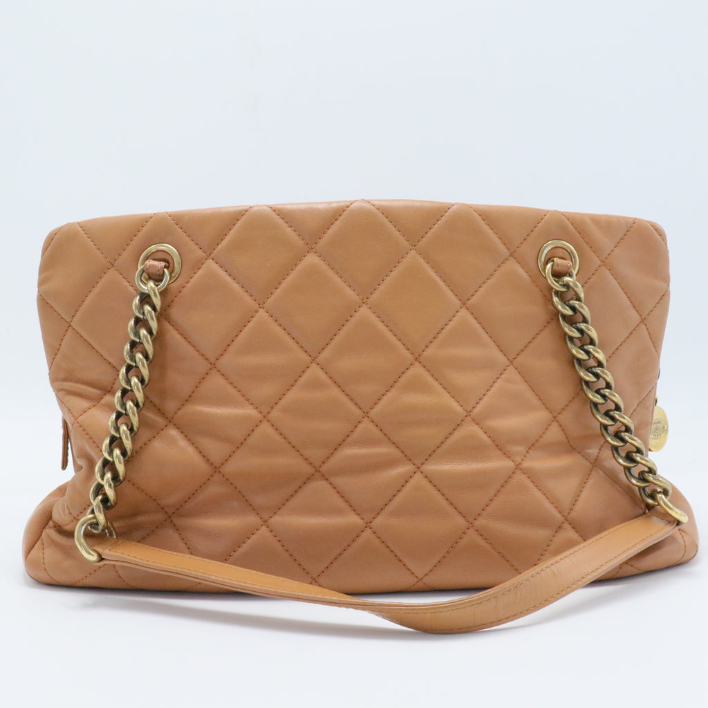 CC Crown Tote Quilted Leather Medium