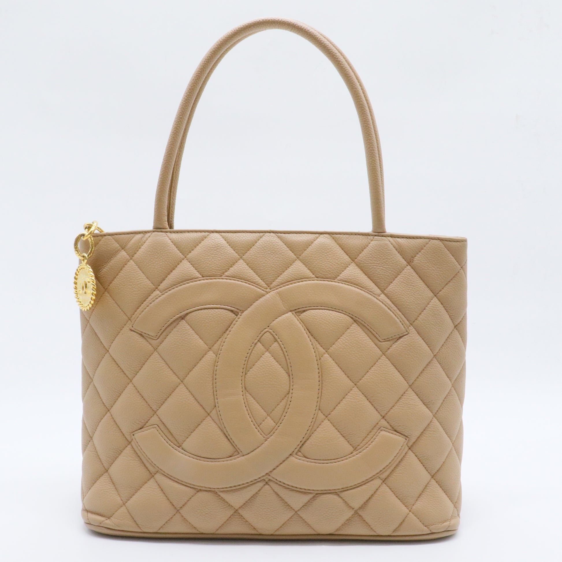 Medallion Tote Quilted Caviar