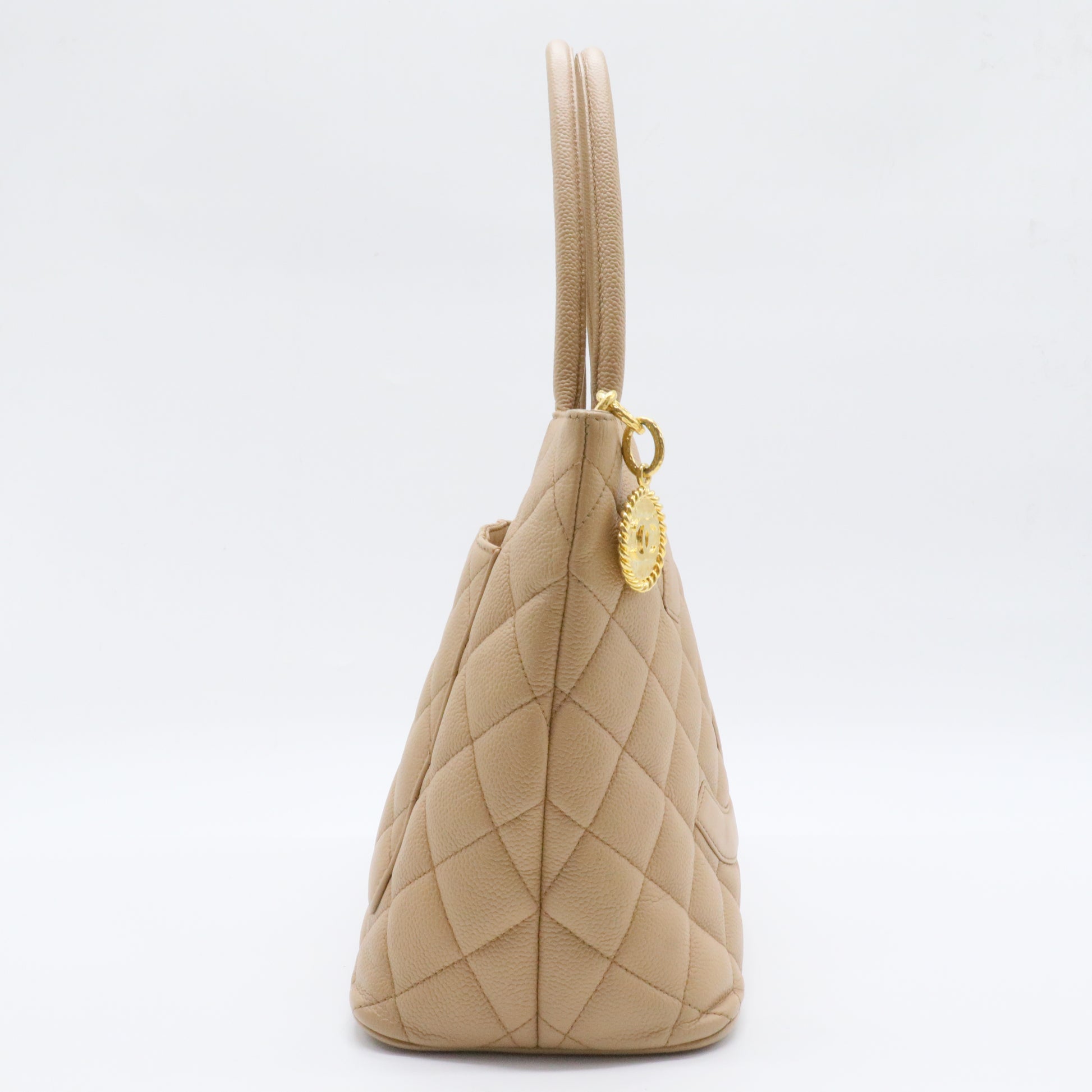 Medallion Tote Quilted Caviar