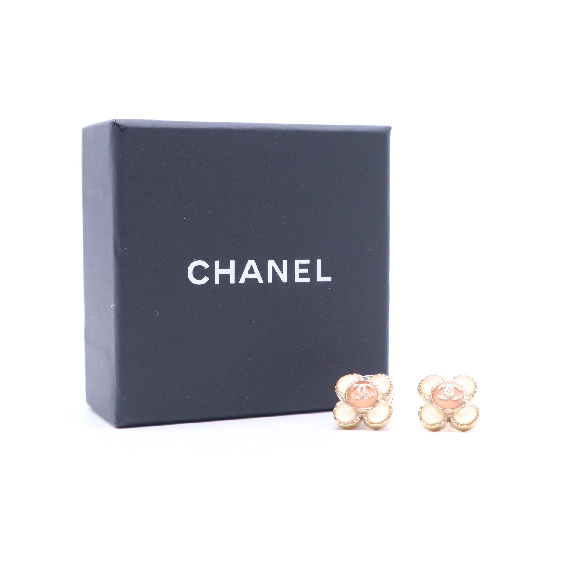 Chanel Enamel CC Flower Stud Earrings W20868