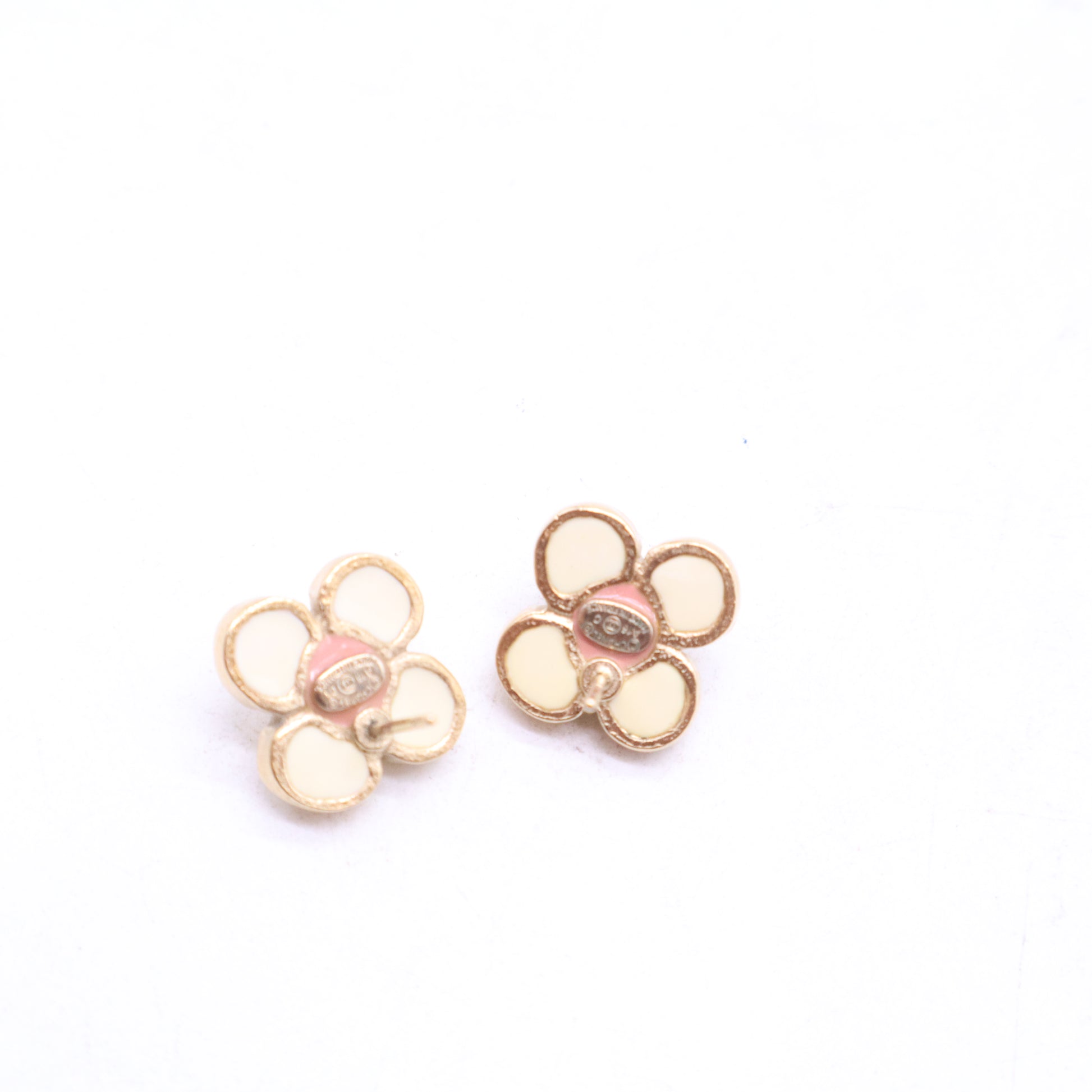 Chanel Enamel CC Flower Stud Earrings W20868