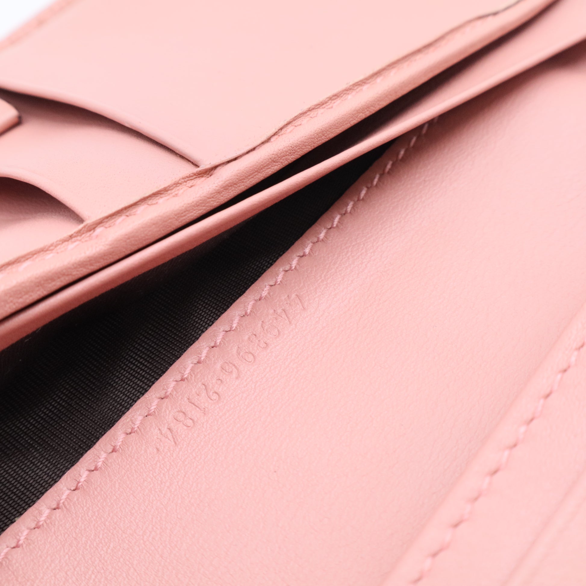 Interlocking G Logo Leather Wallet