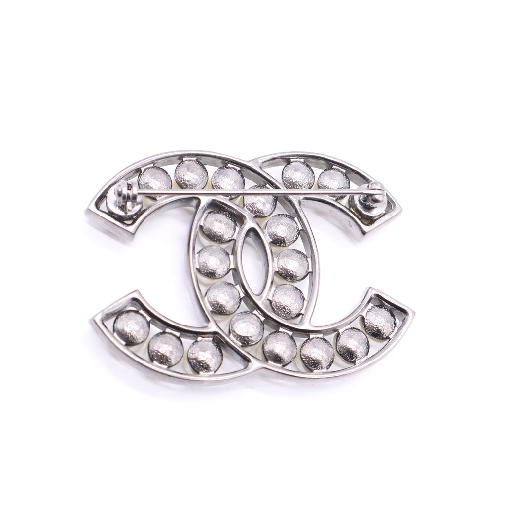 Pearl CC Brooch