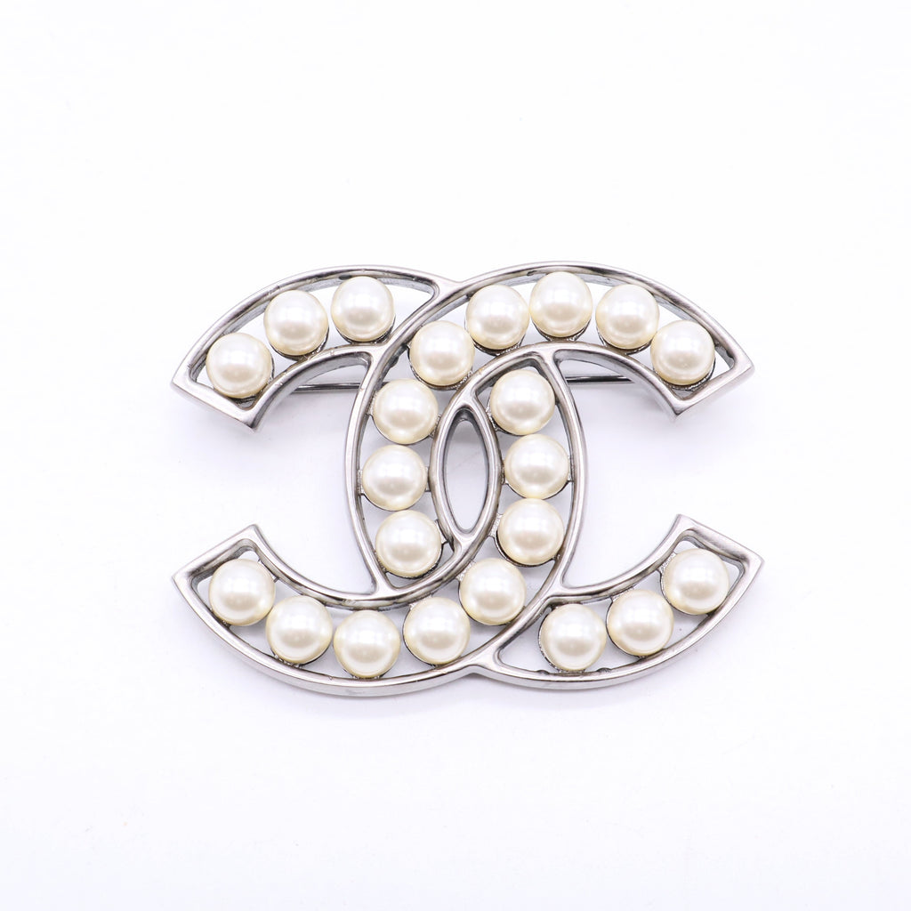 Pearl CC Brooch