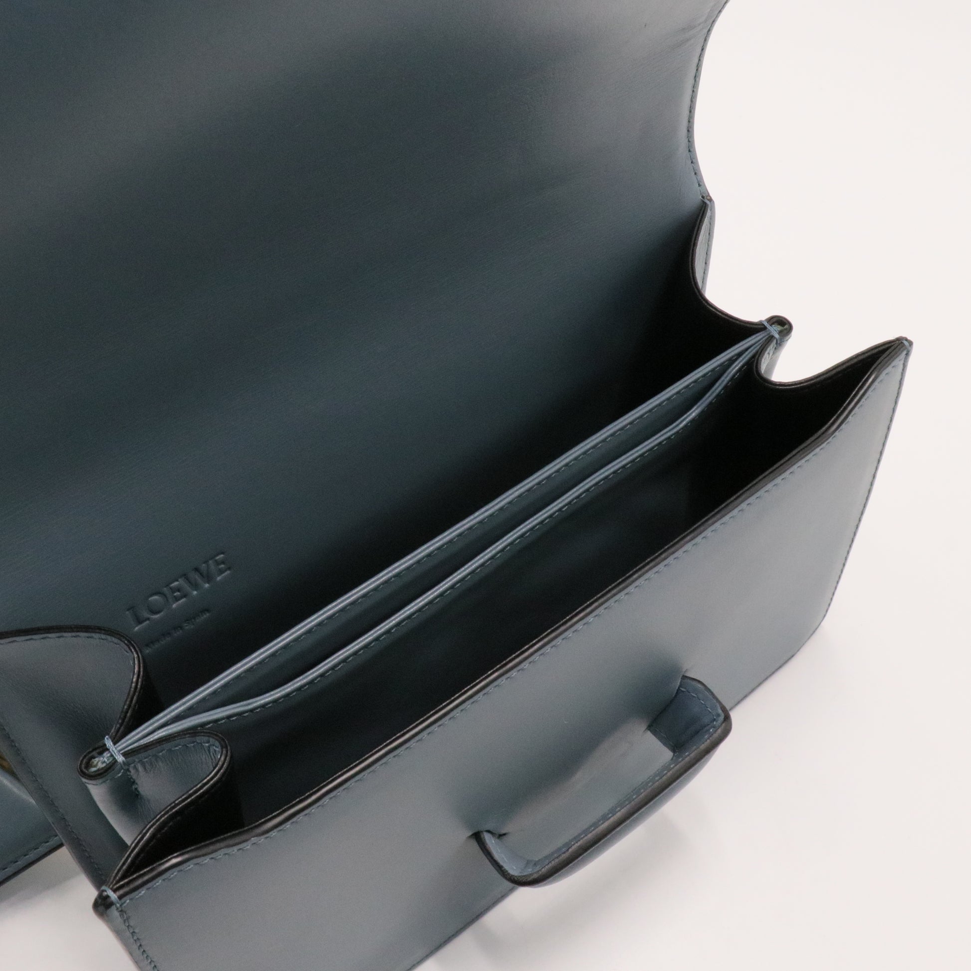 Calfskin Medium Barcelona Shoulder Bag Gisel