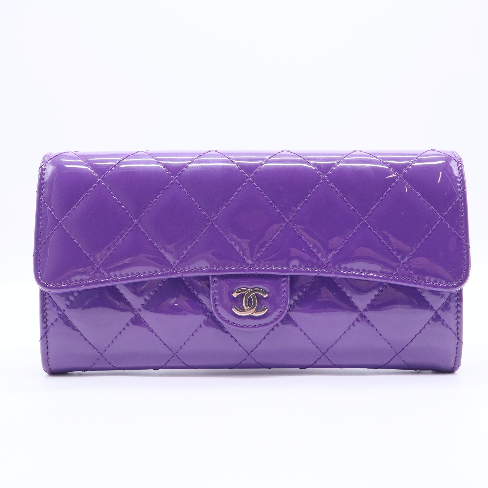 Wallet on Short Chain Quilted Patent