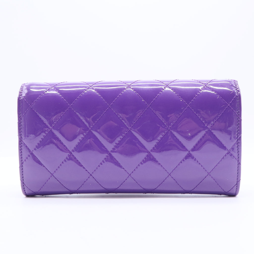Wallet on Short Chain Quilted Patent