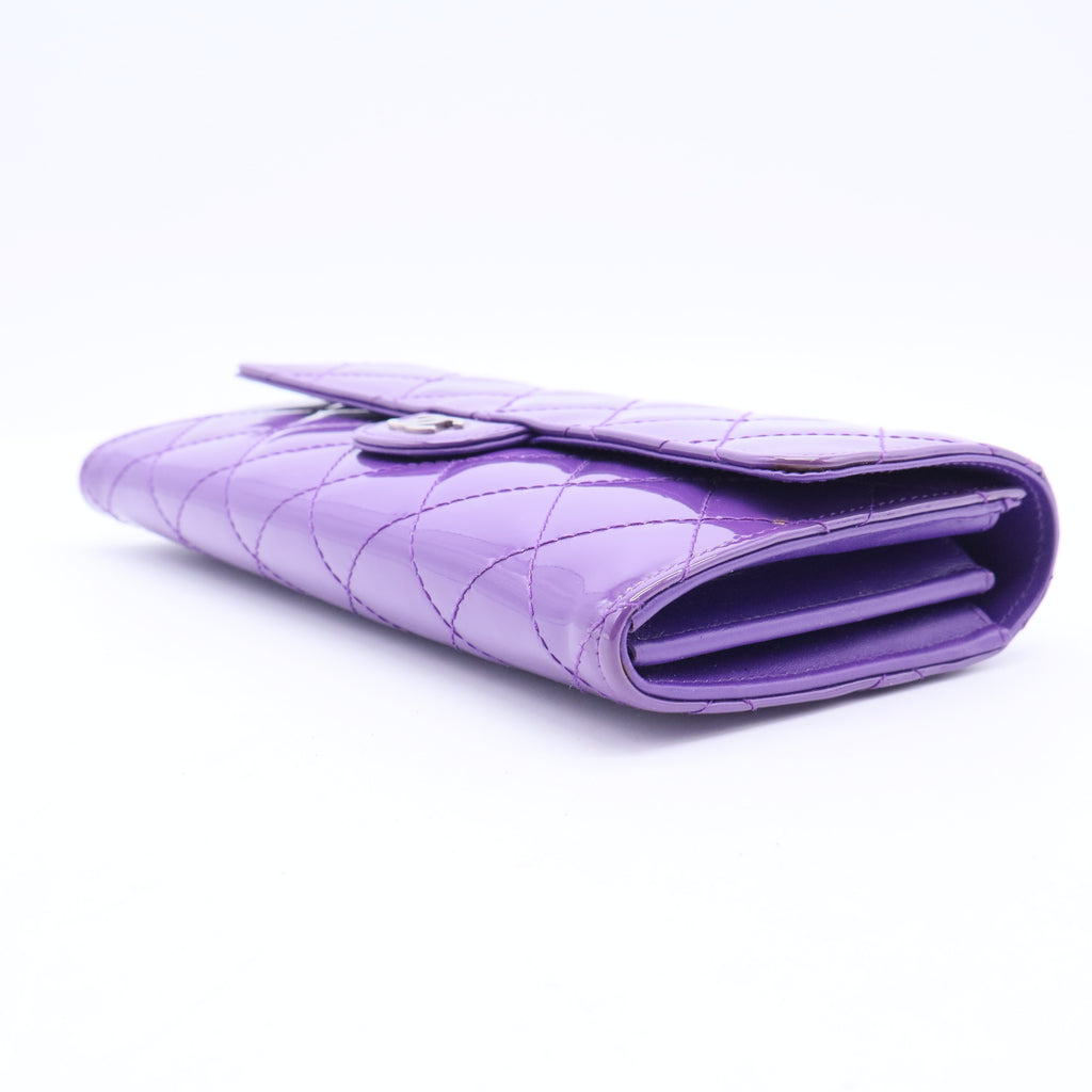 Wallet on Short Chain Quilted Patent