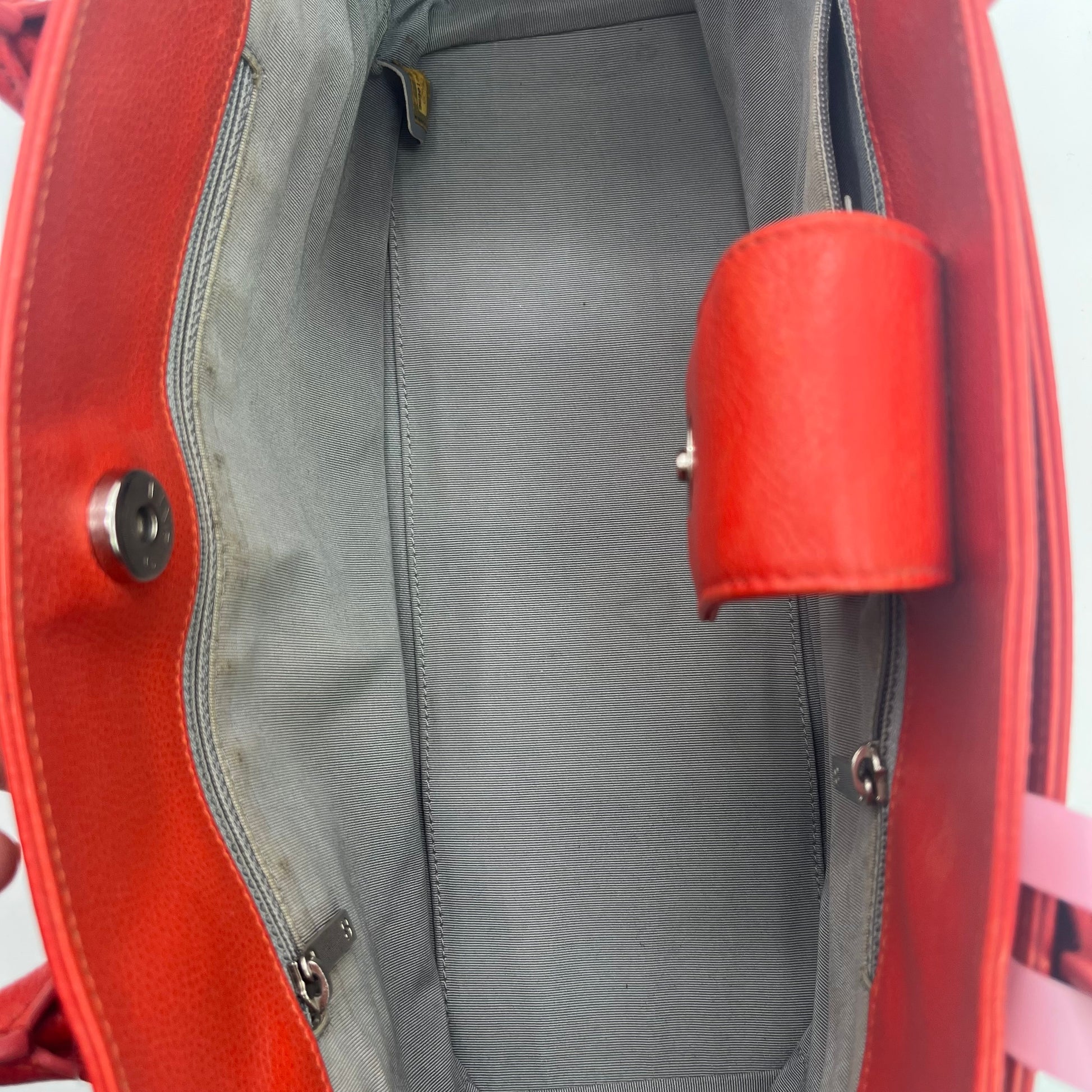 Calfskin Small Cerf Executive Shopper Tote Red twins