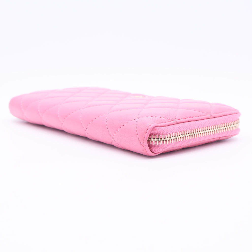 Lambskin Quilted Large Gusset Zip Around Wallet