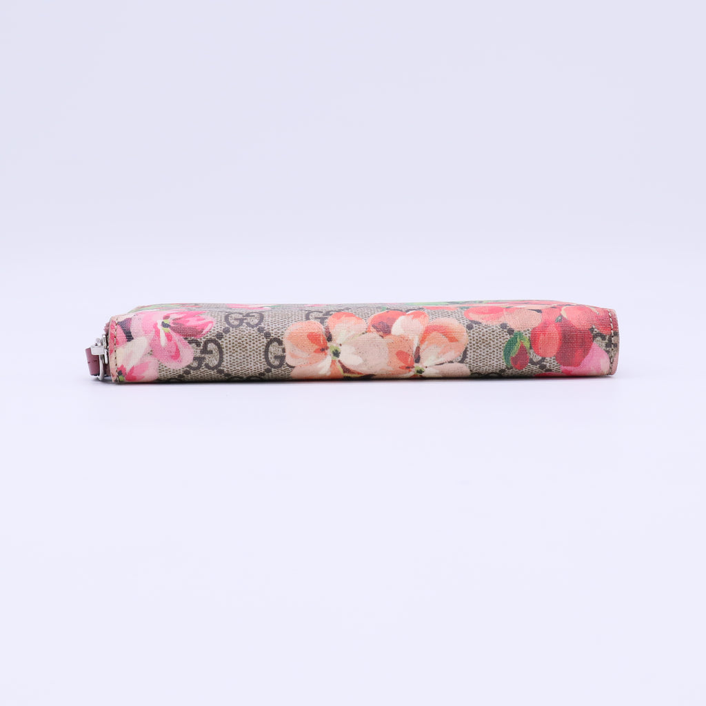 Gucci GG Blooms Supreme Zip Around Wallet W22210