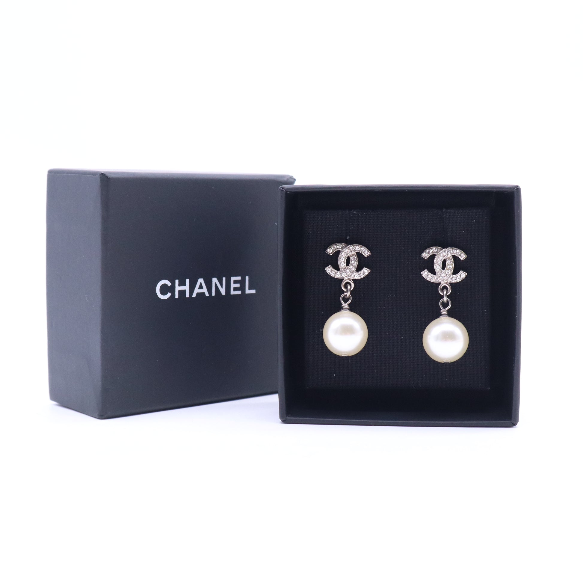 Crystal and Pearl Drop Pierced Earrings W21100