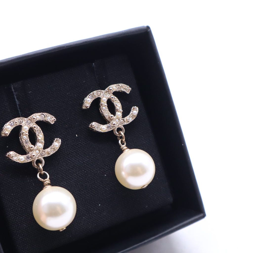 Crystal Pearl CC Earrings W21116