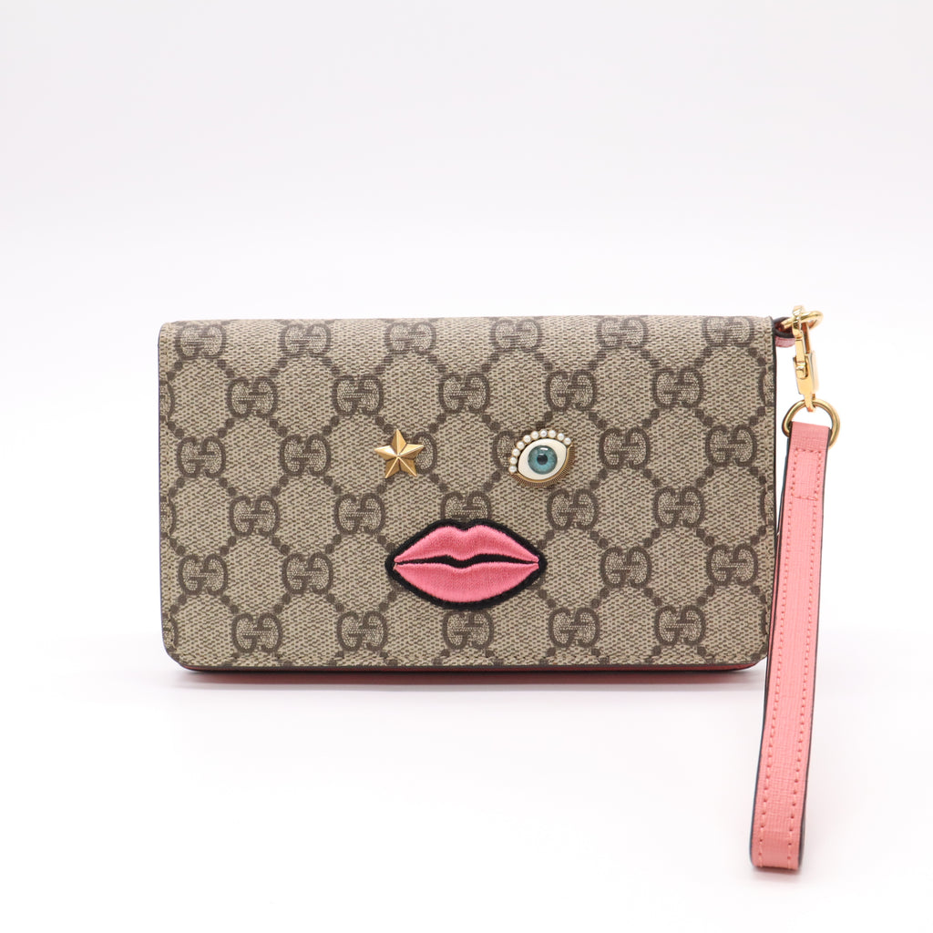 Gucci GG Supreme Monogram Embroidered Face Chain Wristlet Wallet W22283