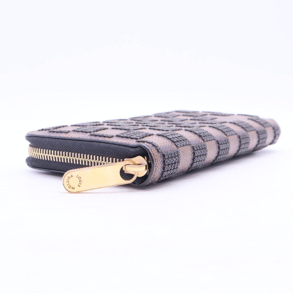 Damier Paillettes Zippy Wallet Black W11266