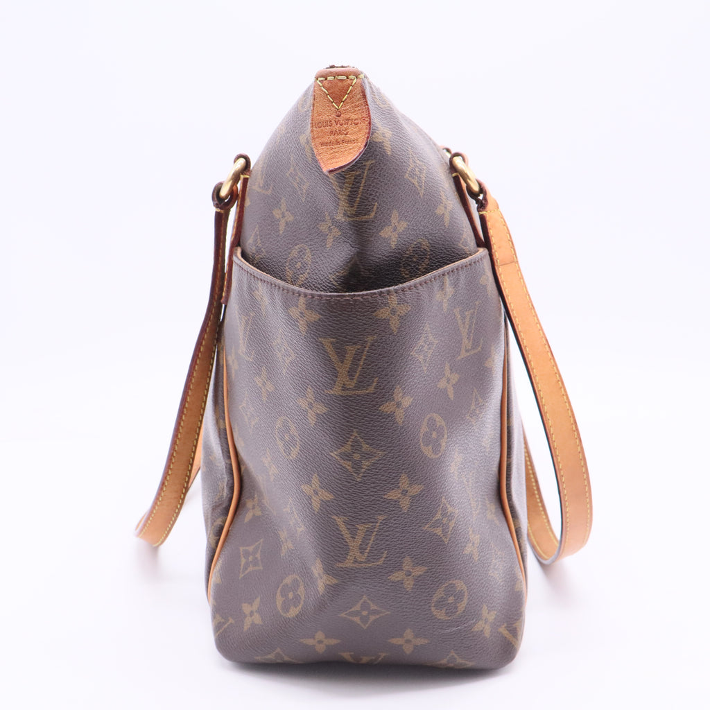 Totally Handbag Monogram Canvas MM