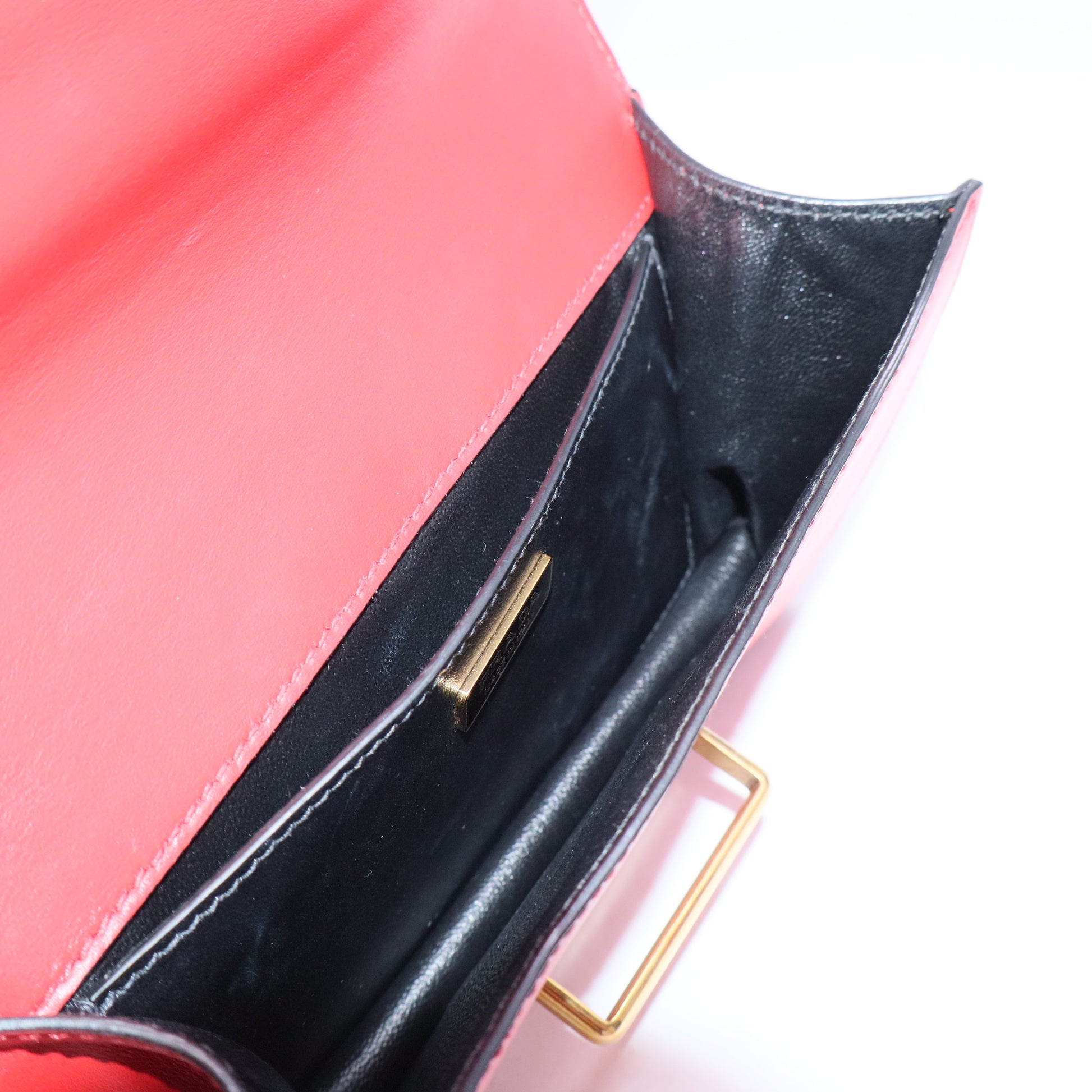 City Calfskin Saffiano Cahier Bag Fuoco Black B20690