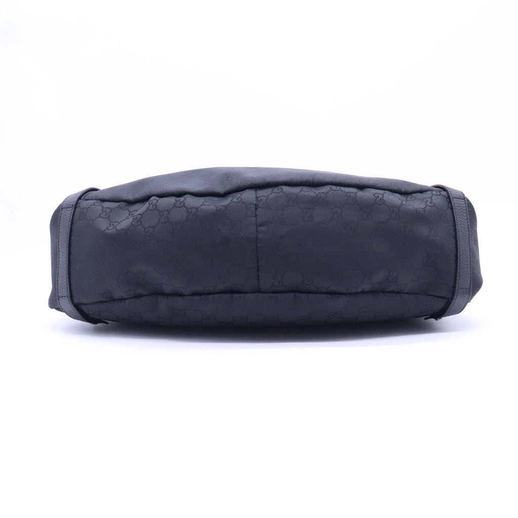 GG Canvas Medium Abbey Shoulder Bag B21156