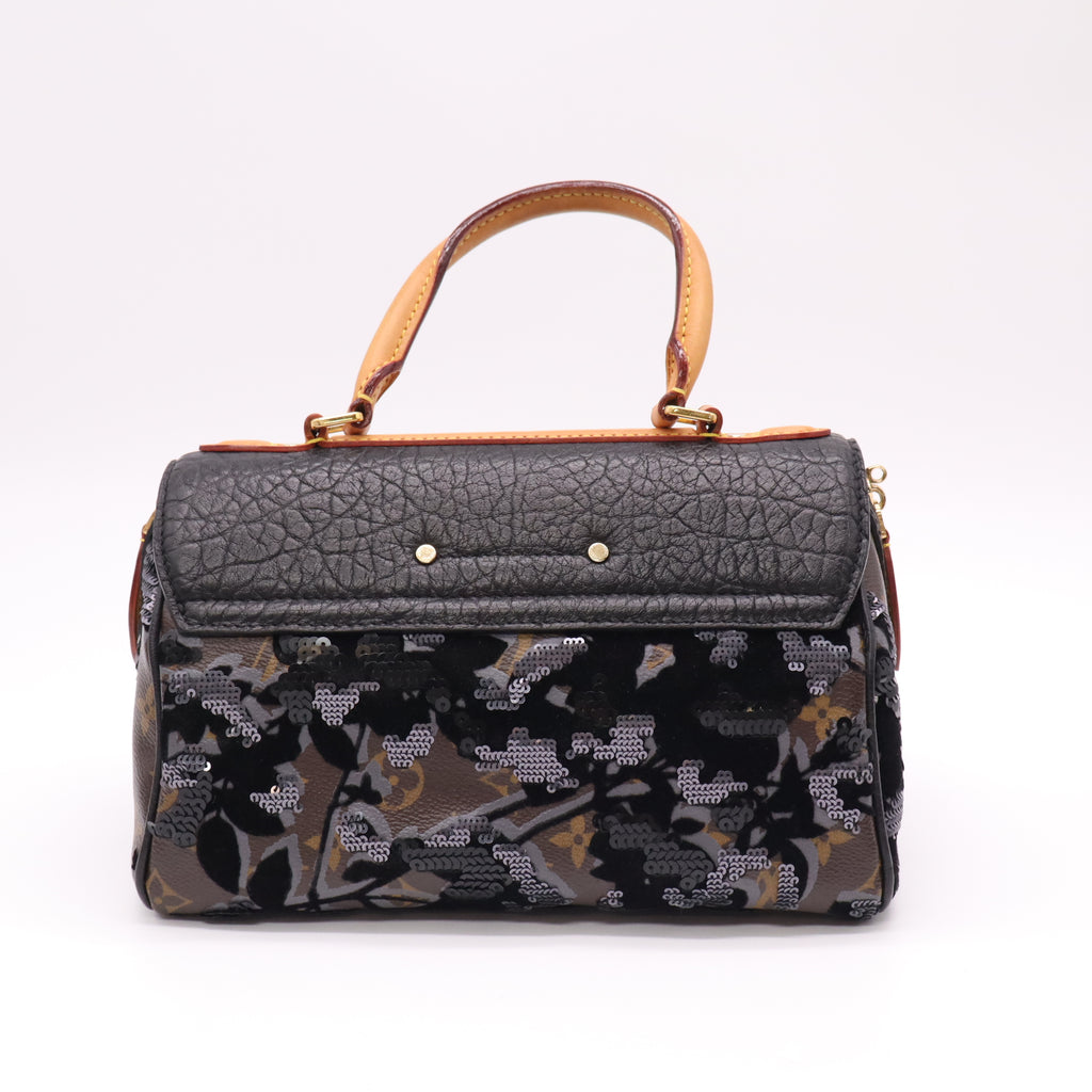 Carrousel Handbag Limited Edition Fleur De Jais  B22528