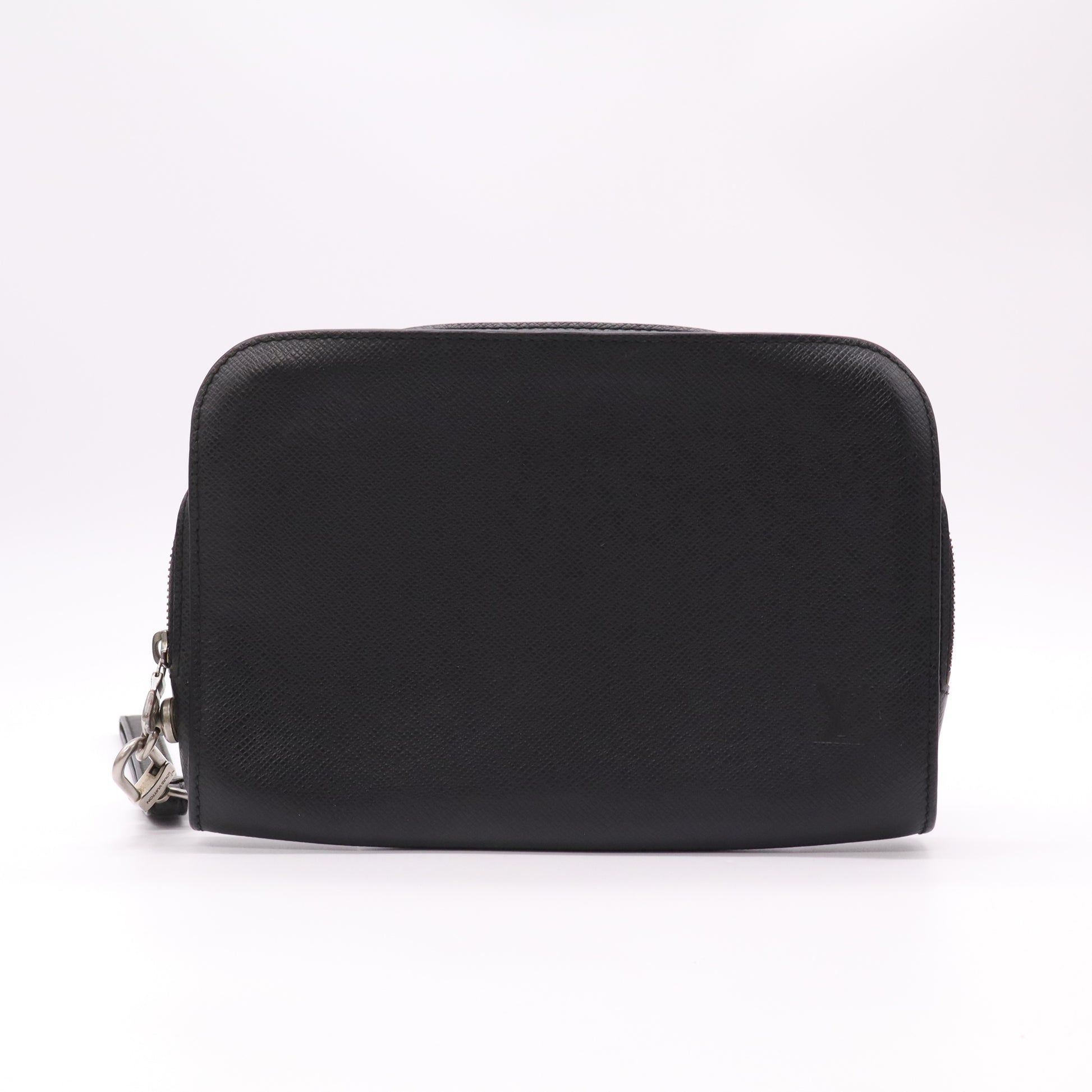 Louis Vuitton Taiga Toiletry Pouch W22193