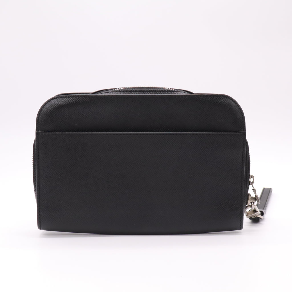 Louis Vuitton Taiga Toiletry Pouch W22193