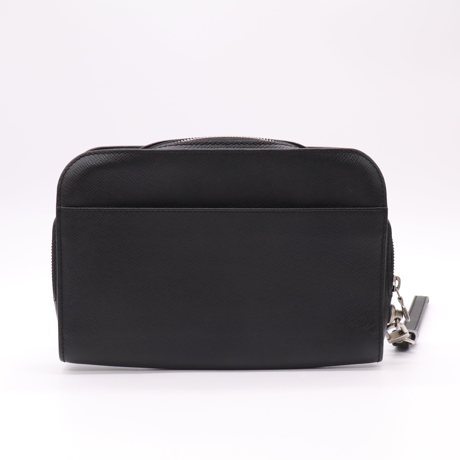 Louis Vuitton Taiga Toiletry Pouch W22193