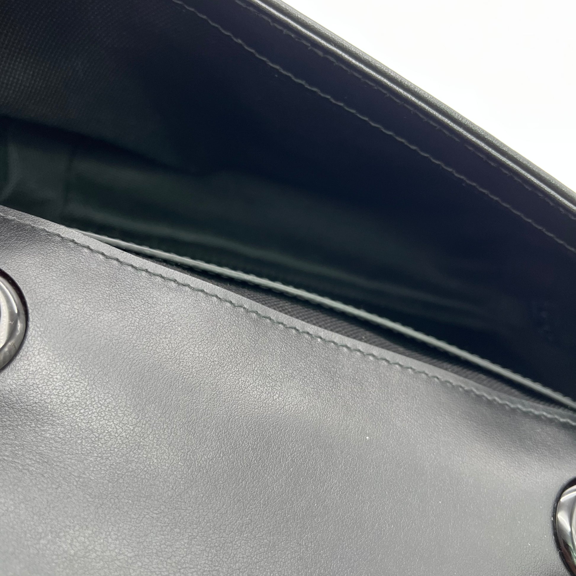 Calfskin Matelasse Monochrome Mini GG Marmont Shoulder Bag Black twins