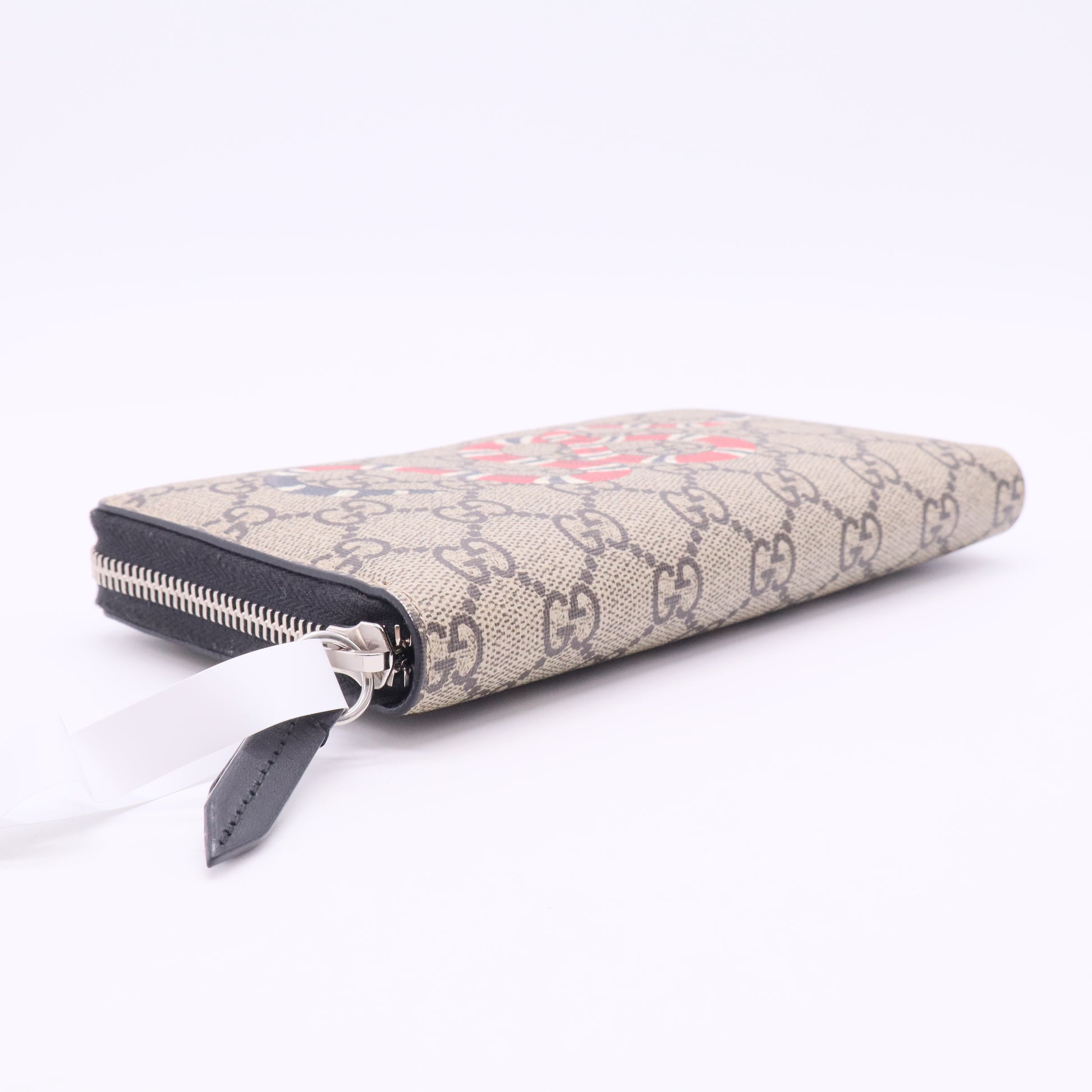 Gucci  Kingsnake print GG Supreme zip-around wallet