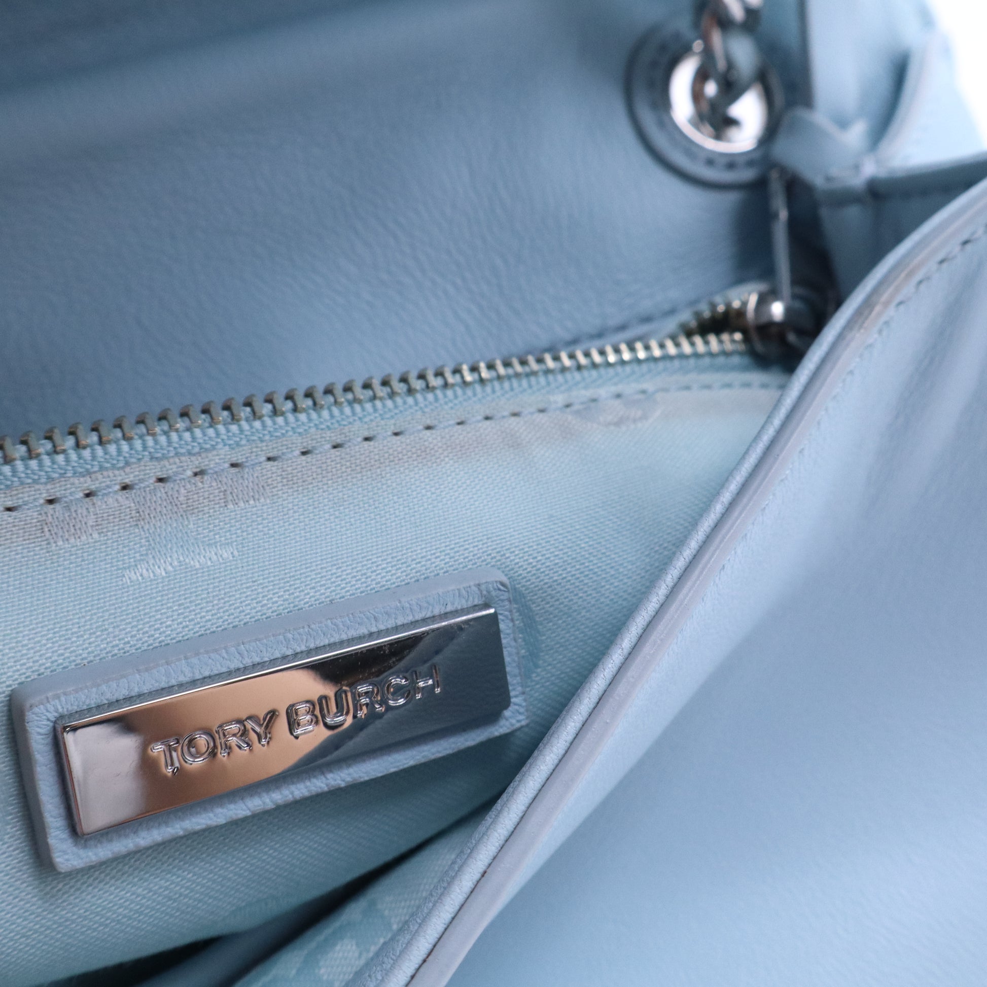 Leather Shoulder Bag B21321