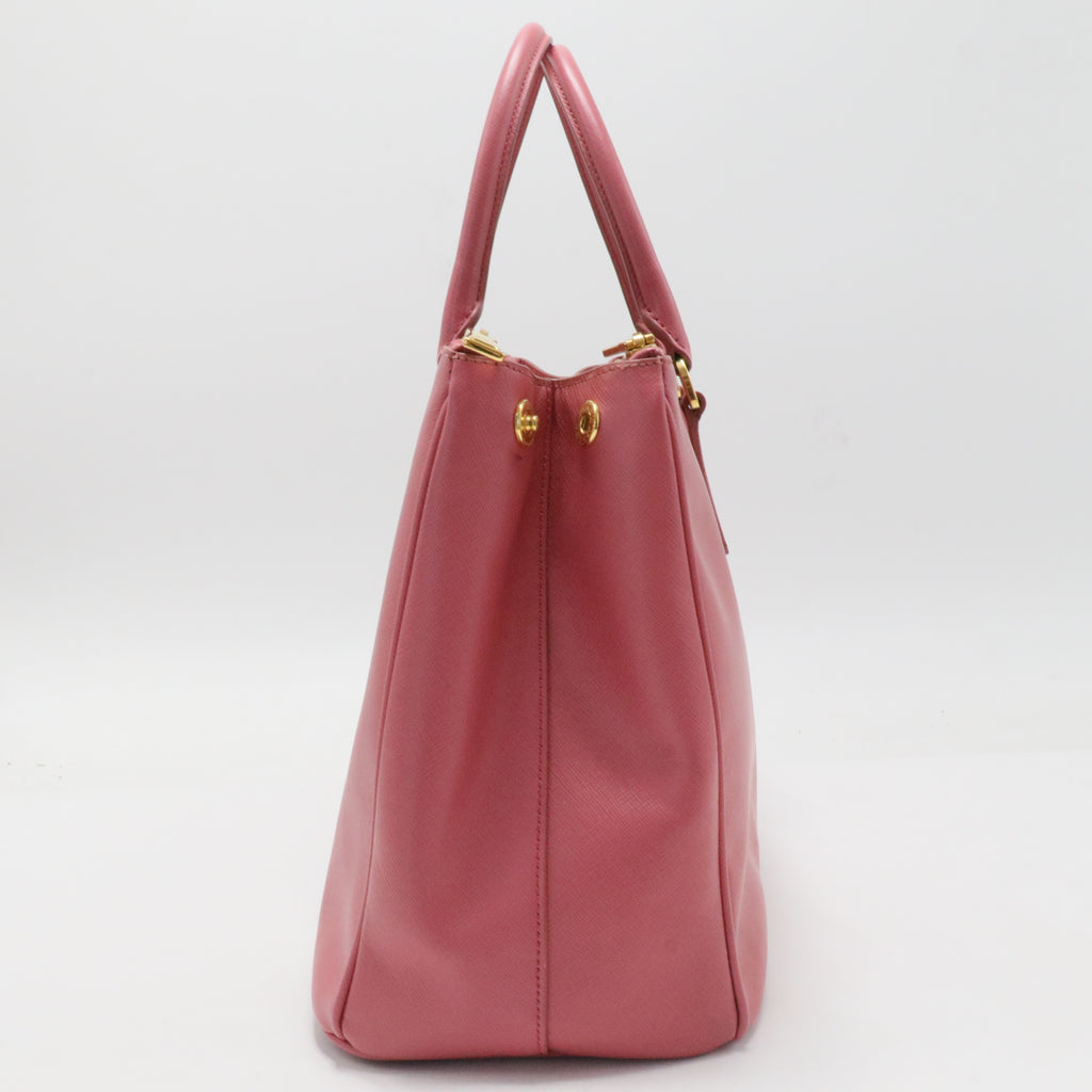 Saffiano Medium Galleria Double Zip Tote
