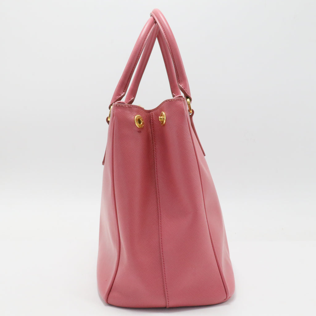Saffiano Medium Galleria Double Zip Tote