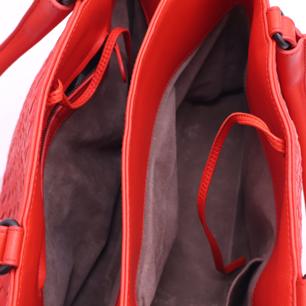 Bottega Veneta Intrecciato Milano Tote B24470