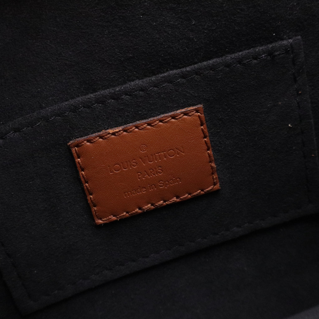Dauphine Shoulder Bag Taurillon Leather Mini