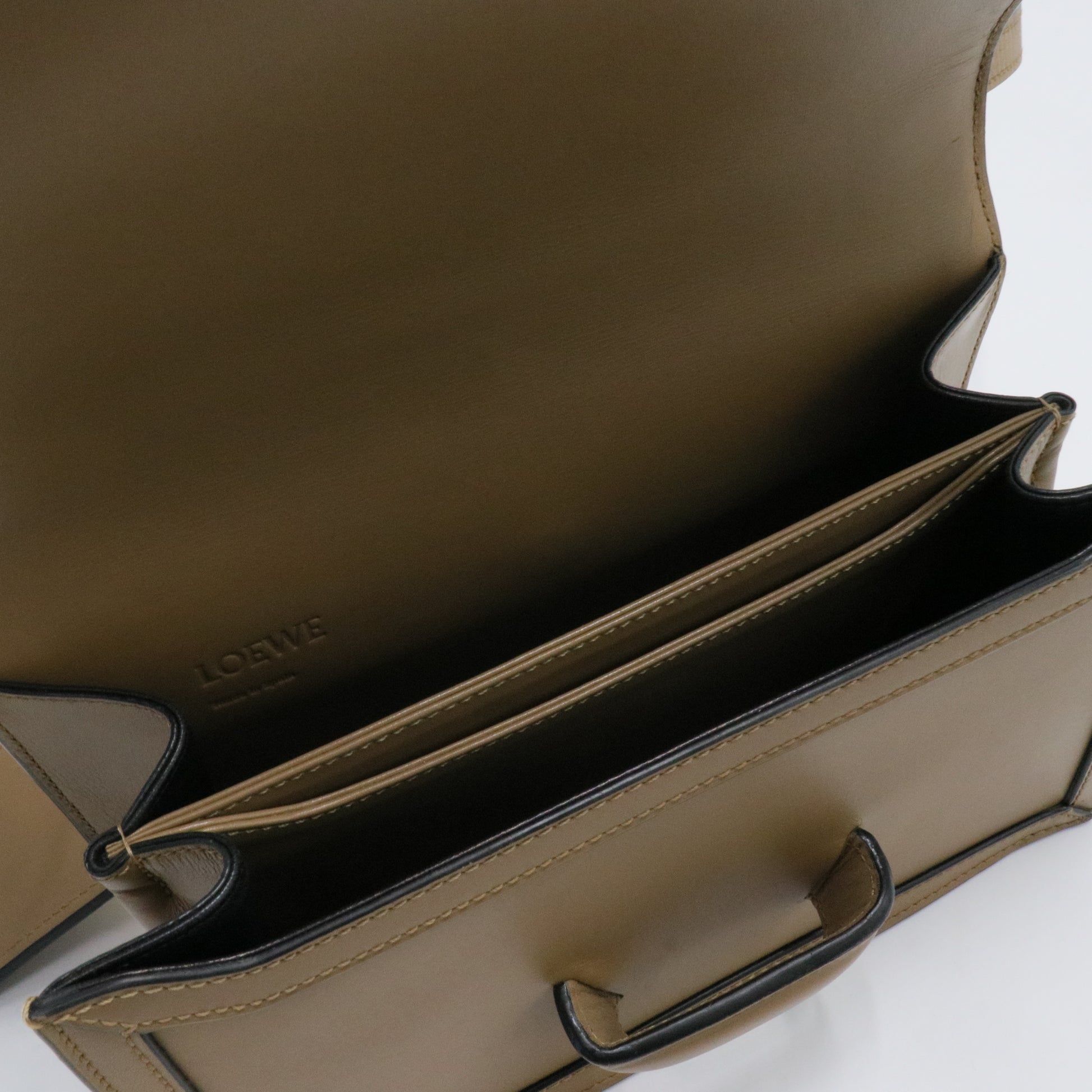 Barcelona Shoulder Bag Leather Medium