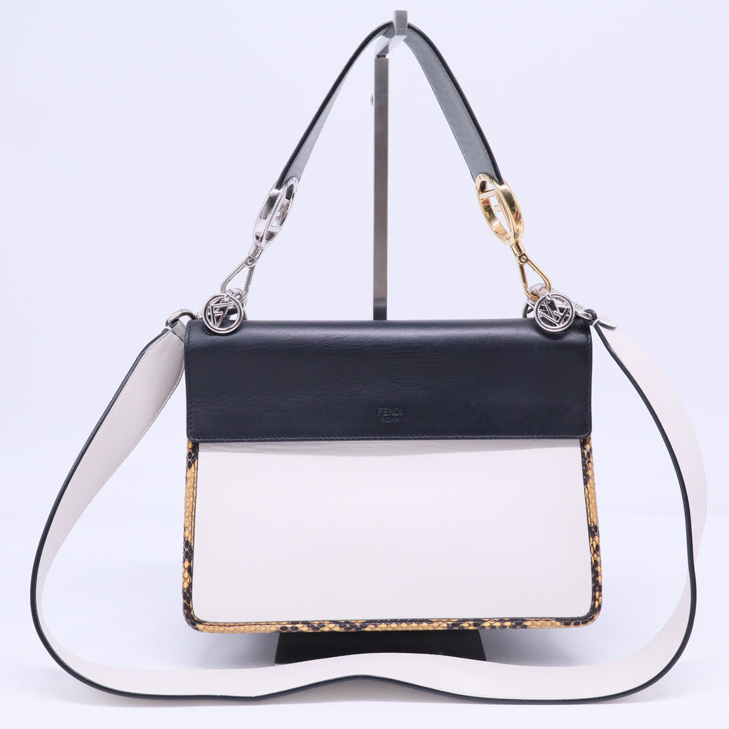 Kan I F Shoulder Bag Leather Medium B20703