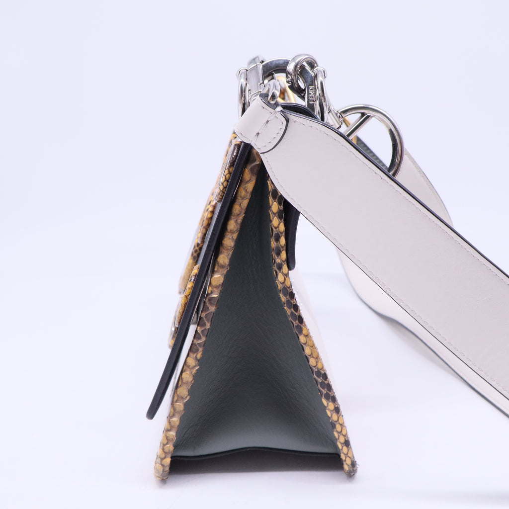 Kan I F Shoulder Bag Leather Medium B20703