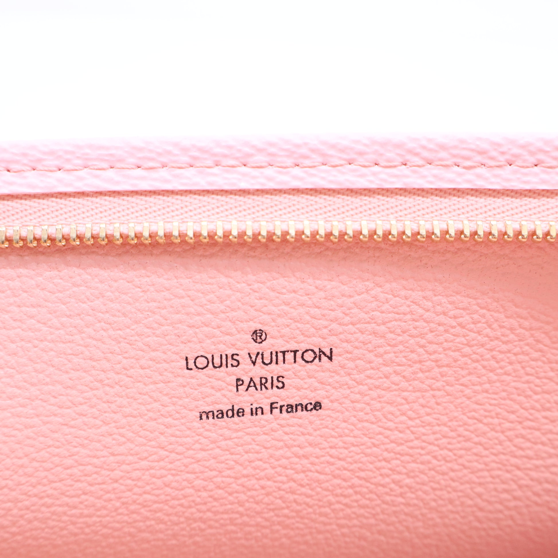 Monogram Giant Toiletry Pouch 26 Rouge