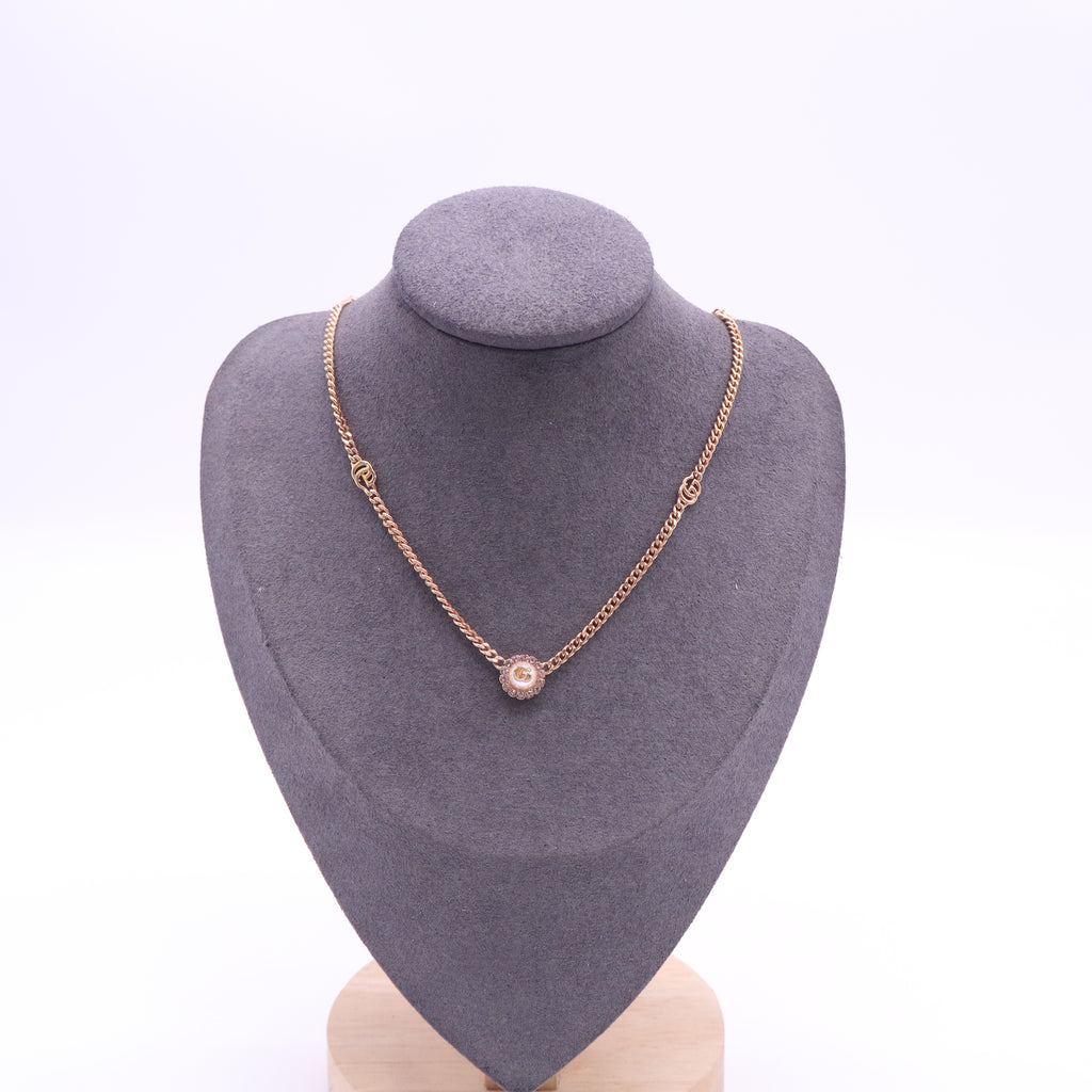 Marmont Flower Pendant Necklace W23371