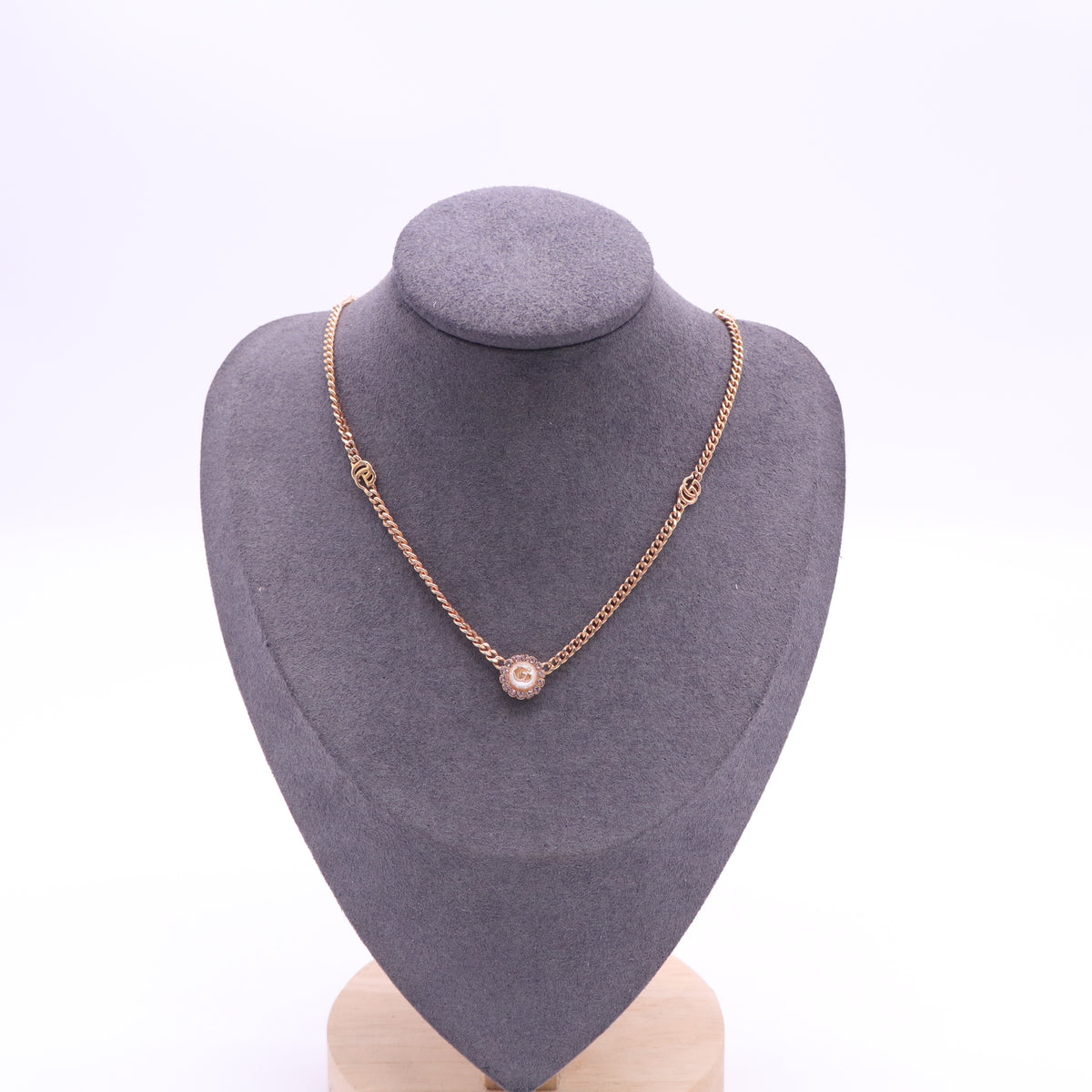 Marmont Flower Pendant Necklace W23371