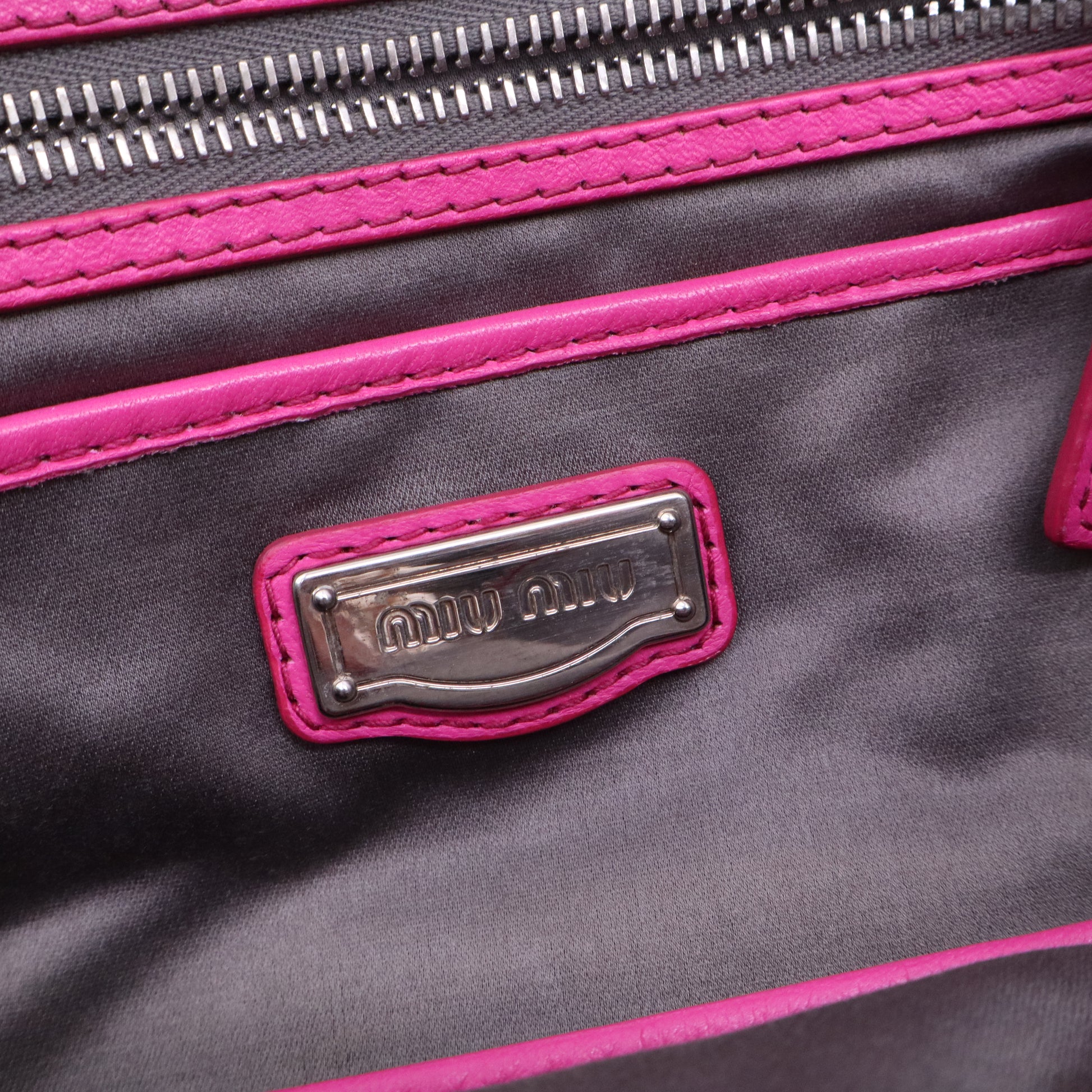 Leather Shoulder Bag B21474