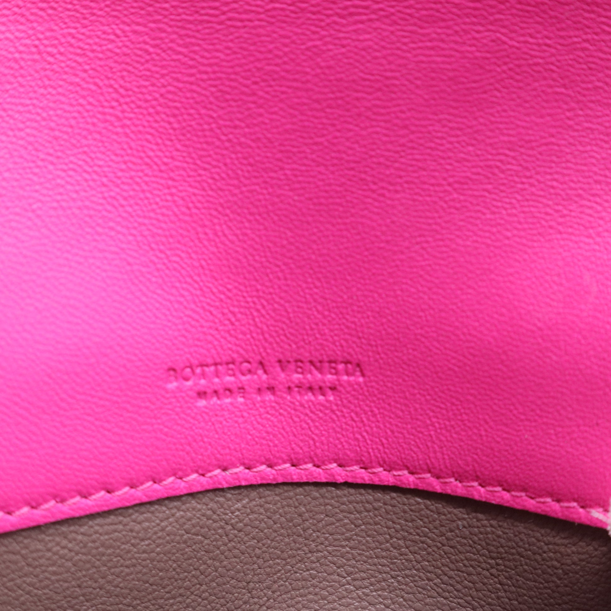 Continental Intrecciato Weave Continental Wallet-W20051
