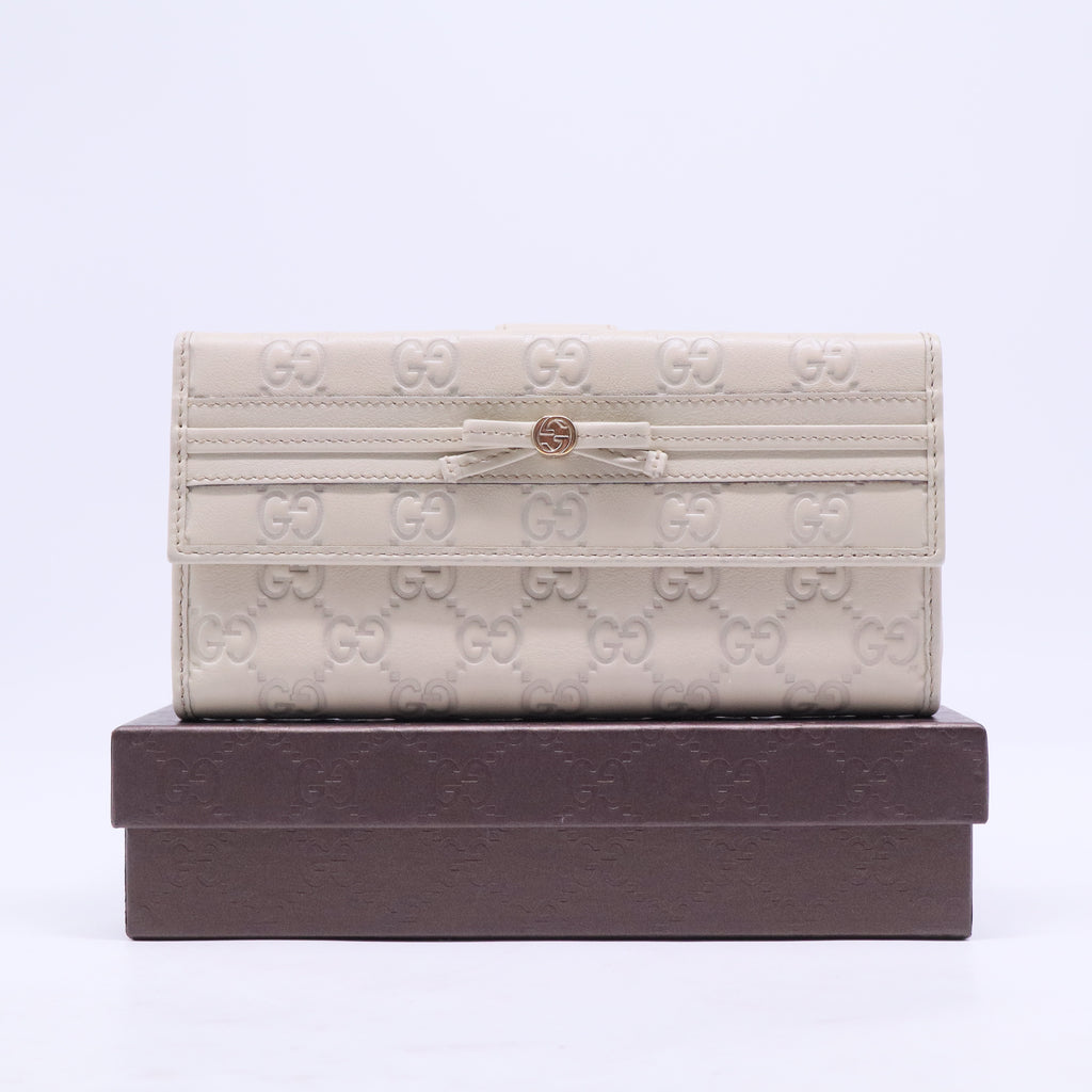 GG Signature Leather Continental Wallet W20499