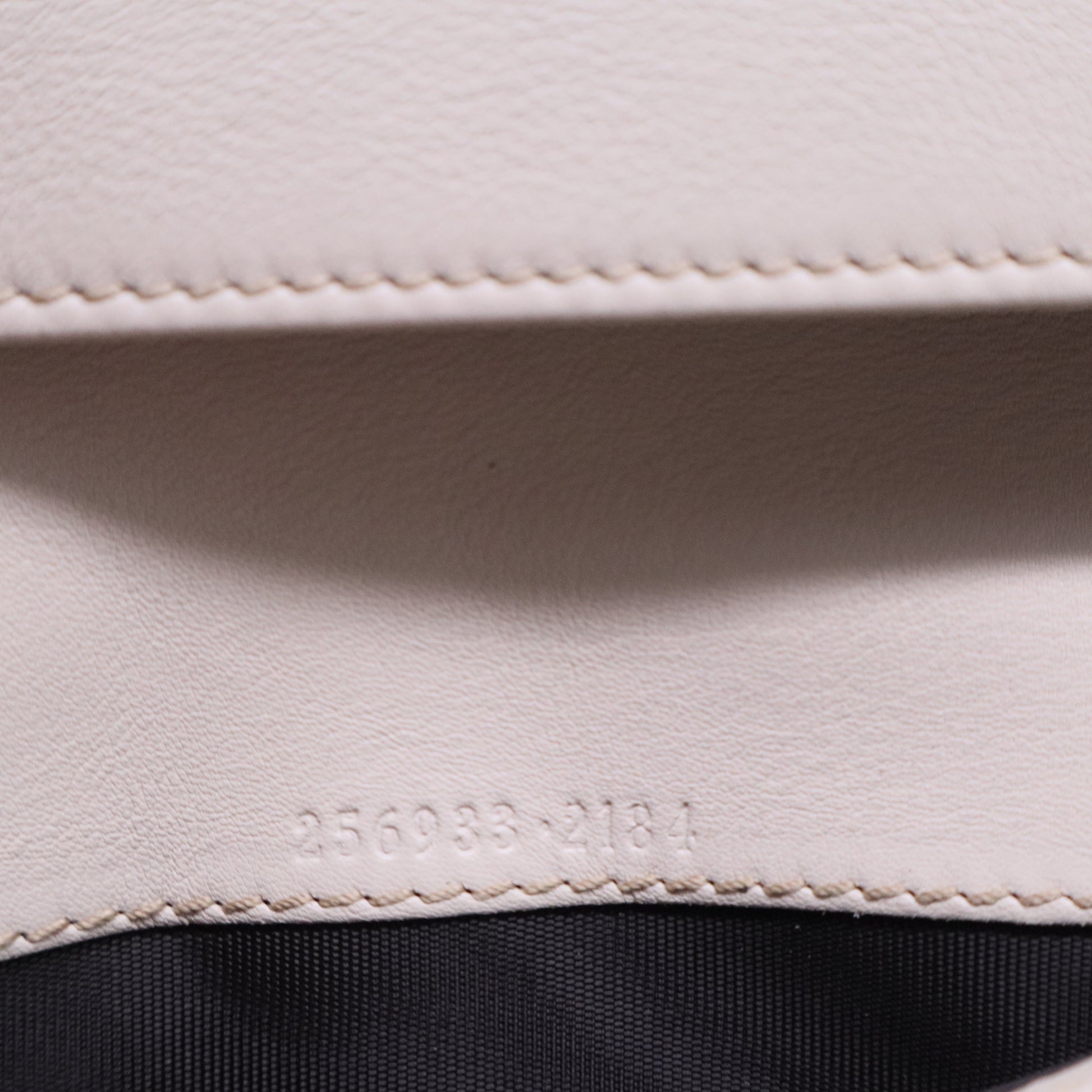 GG Signature Leather Continental Wallet W20499